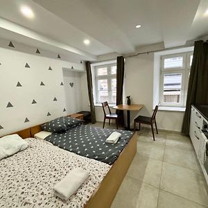 Studio met een Queen Size Bed